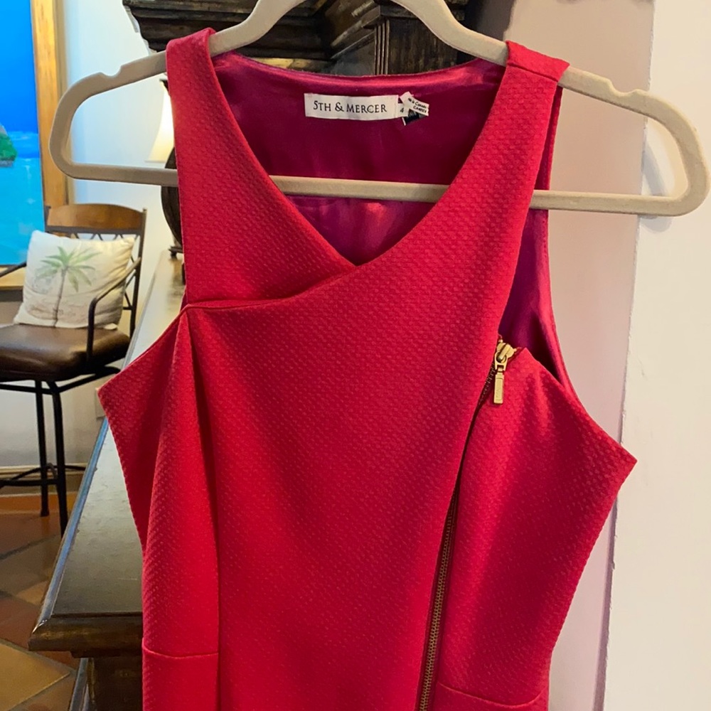5th & Mercer fuchsia pink dress with slit